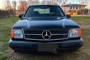 Mercedes Benz 200E