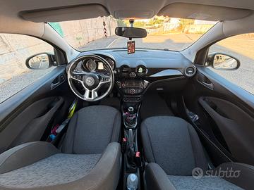 Opel Adam 1.2 70 CV Black Pack