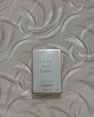 Profumo la vie est belle femminile