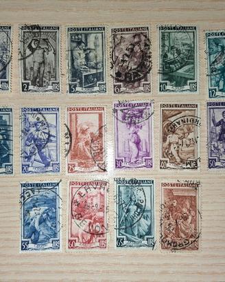 lotto Francobolli repubblica italiana serie Italia