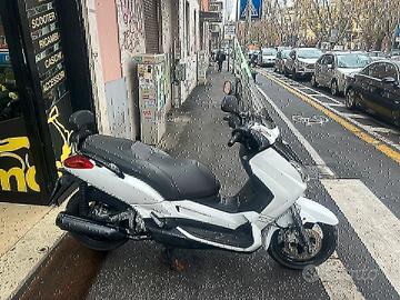 Yamaha X-Max 250 fine 2008 - PERMUTE
