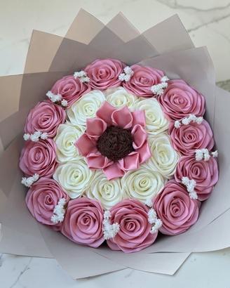 Mazzo di 20 rosw bianche e rosa