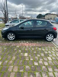 Peugeot 207 gas - benzina. Neopatentata