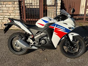 Honda CBR 125R - 2.976 KM