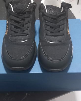 scarpa Versace jeans culture