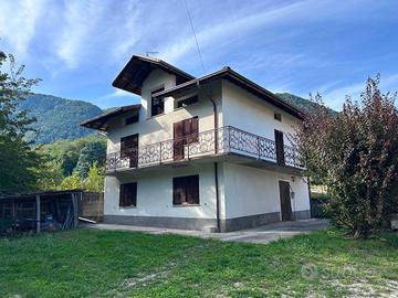 Villa di 157 m² con più di 5 locali a Arsiè