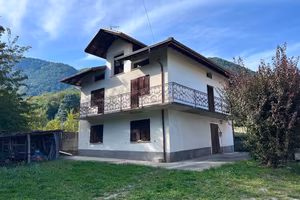 Villa di 157 m² con più di 5 locali a Arsiè