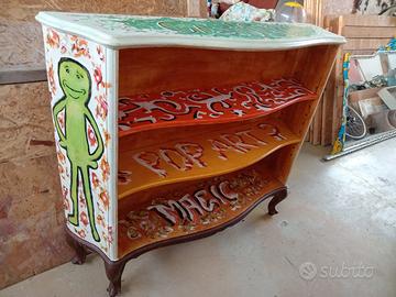 Mobile astratto dipinto a mano