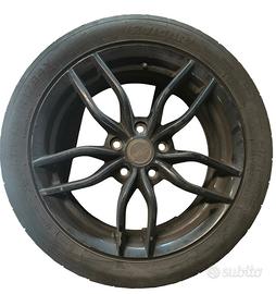 4 cerchi con gomme 