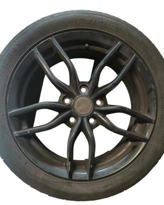 4 cerchi con gomme 