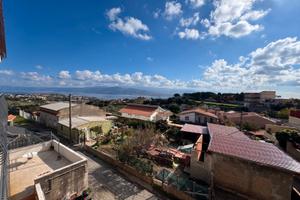 Faro Sup - Trilocale ben disimpegnato, panoramico