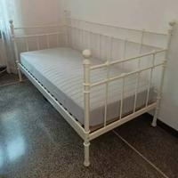 Letto IKEA ferro battuto singolo bianco
