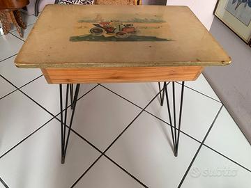 ANNI 50 TAVOLINO DA SARTA