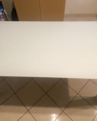 Tavolo in vetro allungabile con sedie