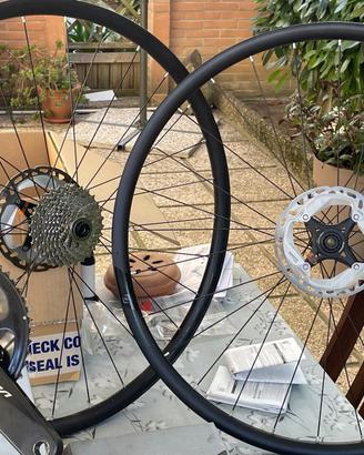 Gruppo Shimano Ultegra + Ruote Freno a Disco
