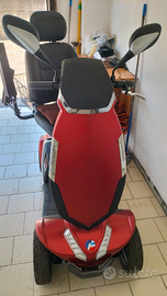 Scooter, auto elettrica per disabili