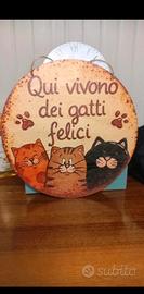 Decorazione in legno 20x20 cm simpatica
frase"Qui 
