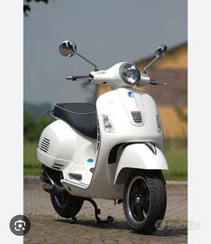 vespa 300 gts 