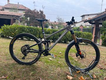 Mtb Banshee titan tg M