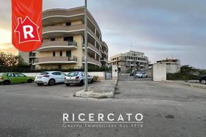 Box auto in Via Nino della Notte, Lecce