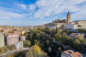 NUOVI appartamenti, 3 bagni, posto auto coperto
