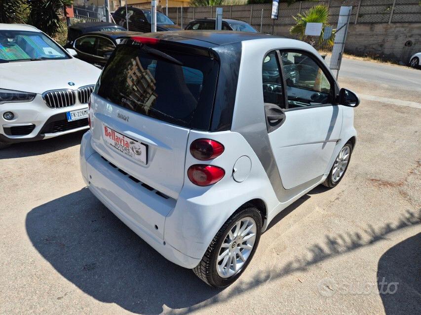 Smart Fortwo 2011 photo 5