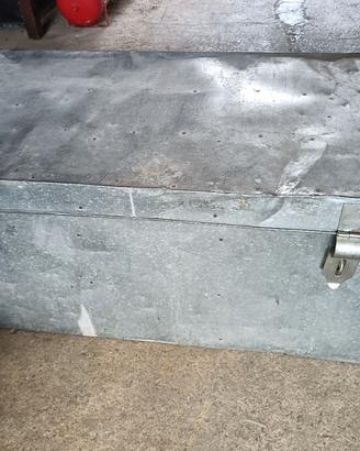 baule in metallo 
