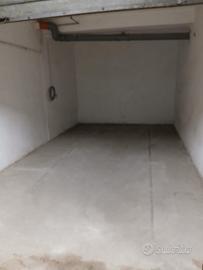 Garage per auto o deposito