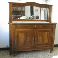 mobile con vetrinetta e contro mobile con specchio