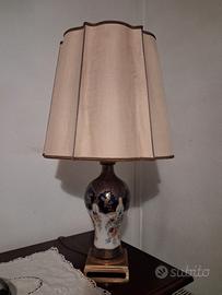 Lampada da tavolo in porcellana