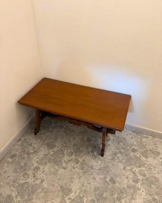 Tavolino in legno da salotto