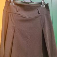 Gonna nera al ginocchio con pence taglia L