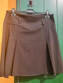 Gonna nera al ginocchio con pence taglia L