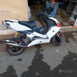 Aprilia sr