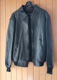 Bomber nero in ecopelle con imbottitura