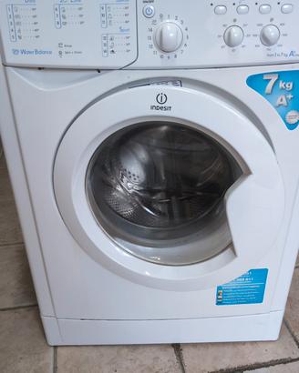 Lavatrice Indesit 7kg 