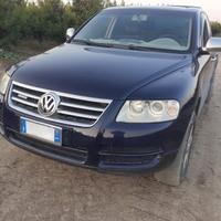 Volkswagen Touareg blu