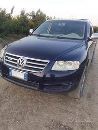 Volkswagen Touareg blu
