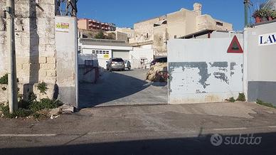 Complesso artigianale in via la liscia 29