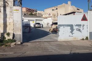 Complesso artigianale in via la liscia 29