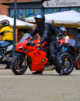 Ducati panigale v4s Valuto permute