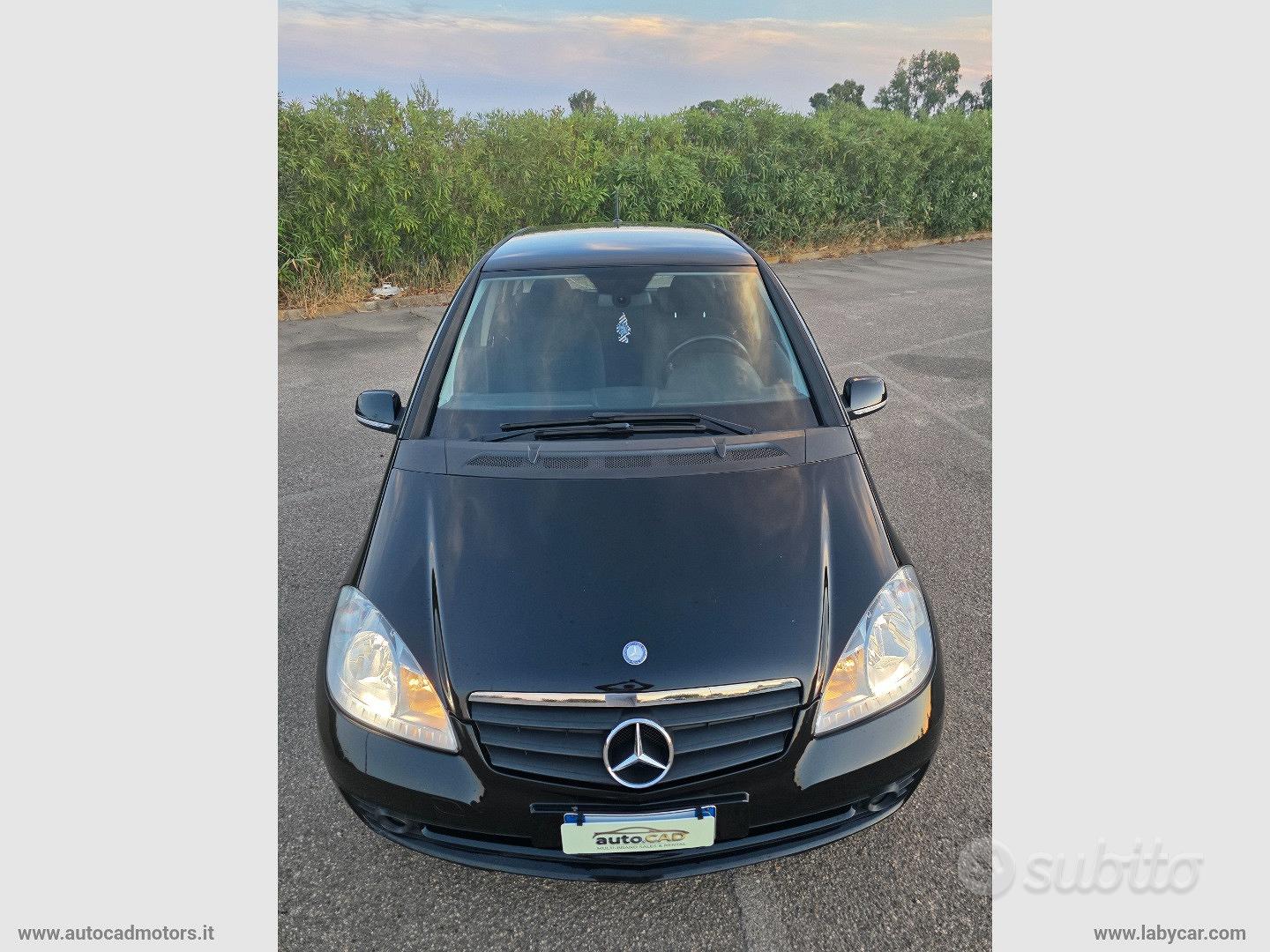 Mercedes-Benz A 160 2012 photo 3