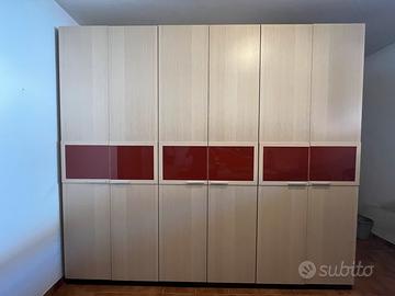 Armadio a 6 Ante di Design Moderno e Spazioso