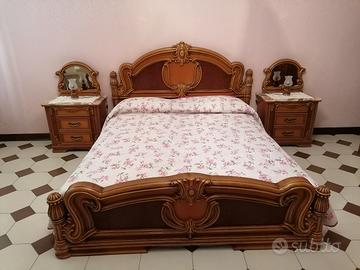 Camera da letto in legno completa