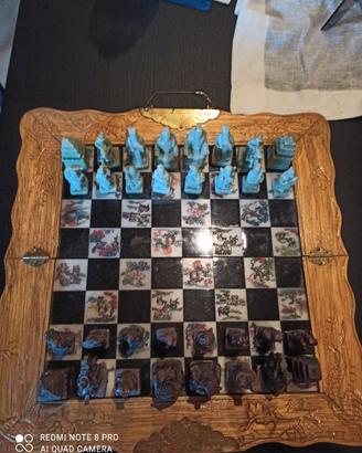 Scacchiera Orientale  intagliata in legno