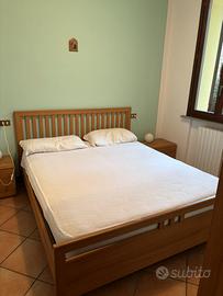 Letto matrimoniale con rete e materasso