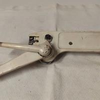 VECCHIO UTENSILE APRISCATOLE ANNI 50 VINTAGE