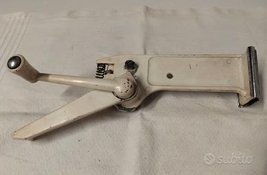 VECCHIO UTENSILE APRISCATOLE ANNI 50 VINTAGE