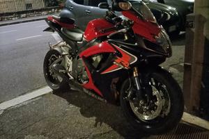 Suzuki Gsxr 600k7