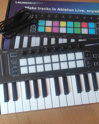 novation Launchkey mini
